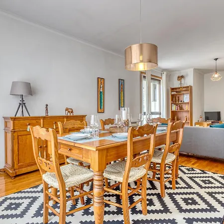 דירה Guest Lobo Flat With Parking