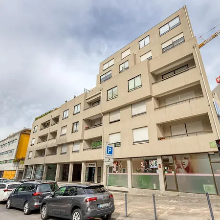 Guest Lobo Flat With Parking