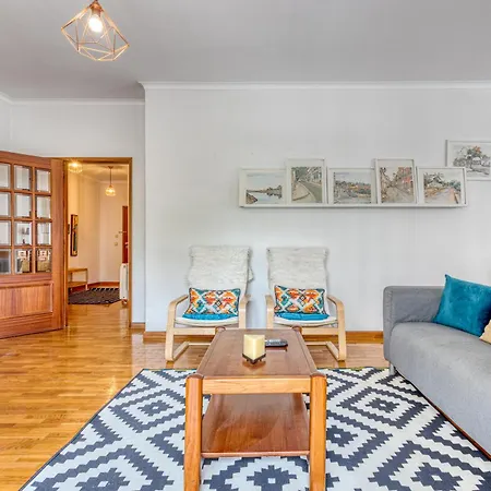 Lägenhet Guest Lobo Flat With Parking *