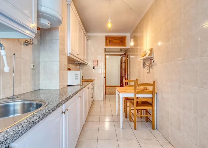 Guest Lobo Flat With Parking Oporto