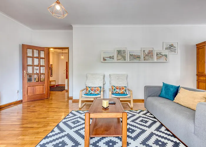 شقة Guest Lobo Flat With Parking *