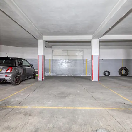 Guest Lobo Flat With Parking Oporto