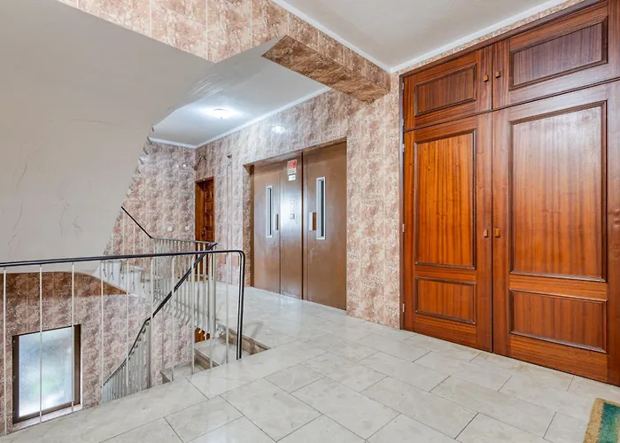 Guest Lobo Flat With Parking Apartment Porto