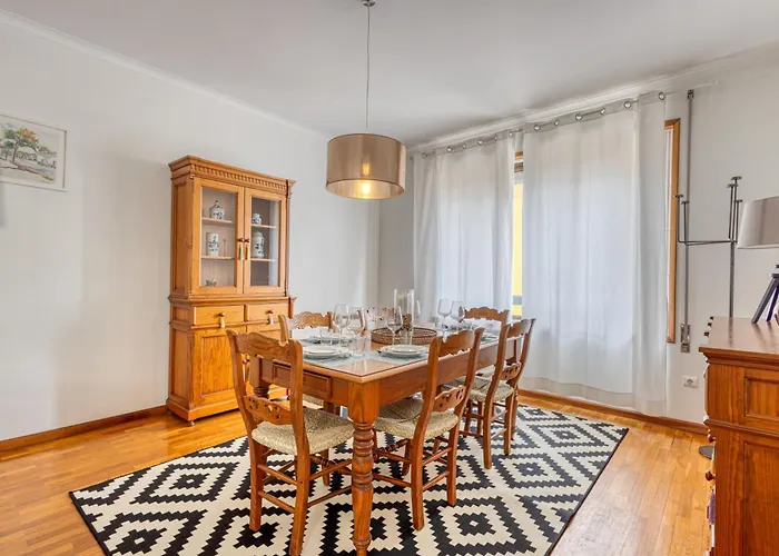 Guest Lobo Flat With Parking Porto