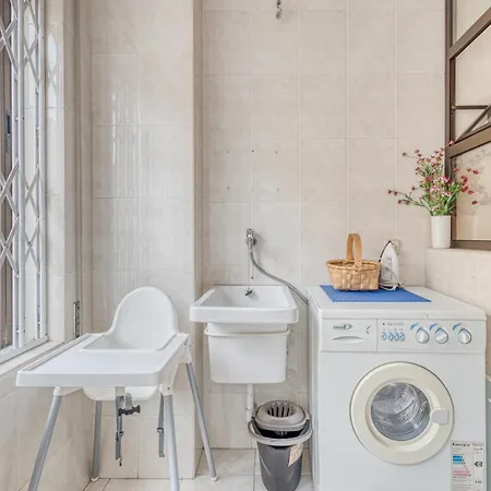 Guest Lobo Flat With Parking