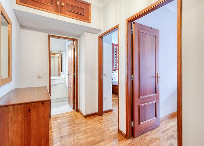 Guest Lobo Flat With Parking * Porto